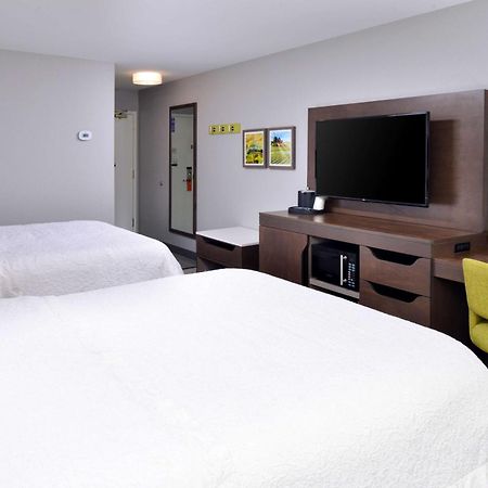 Hampton Inn Laporte La Porte Екстериор снимка