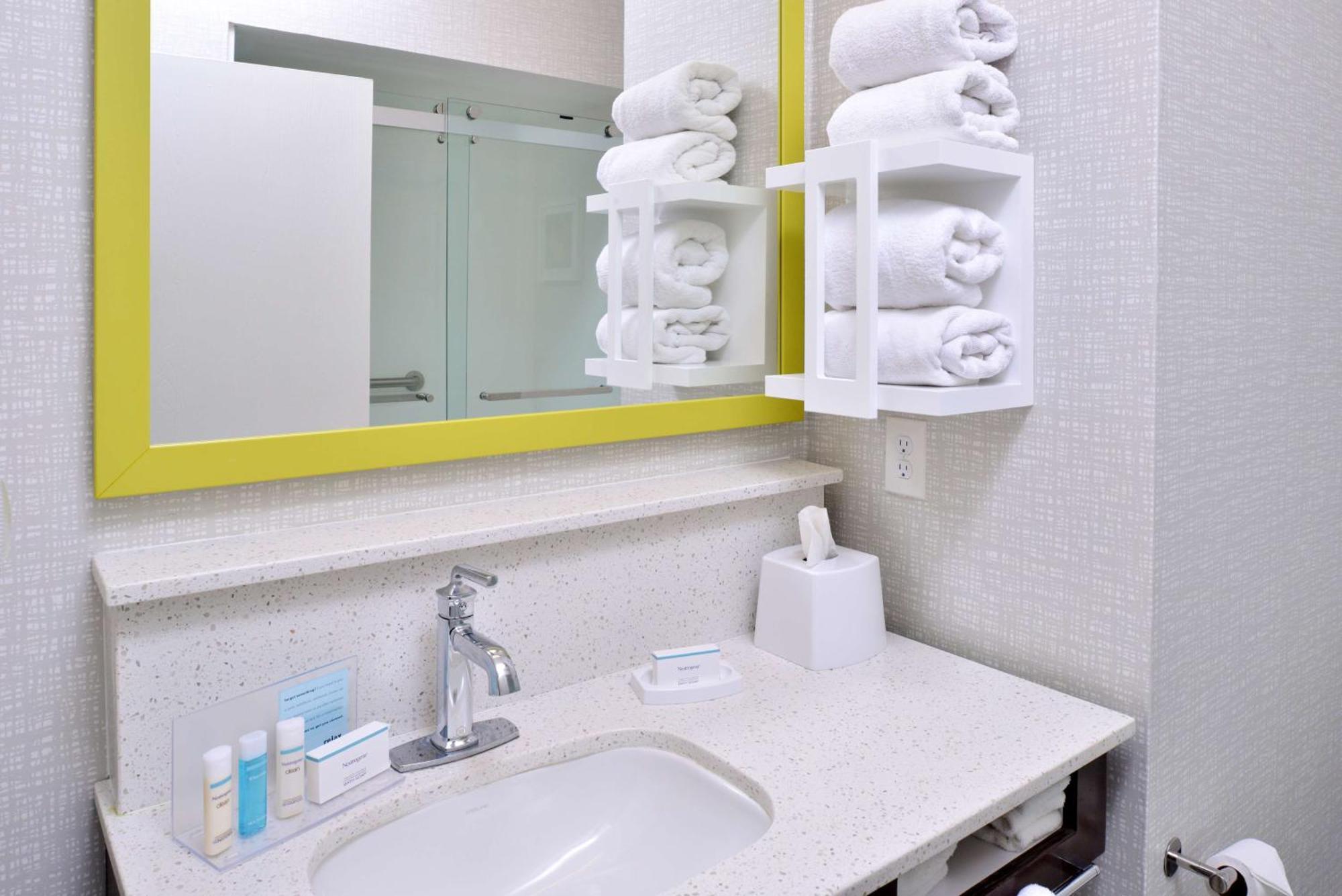 Hampton Inn Laporte La Porte Екстериор снимка