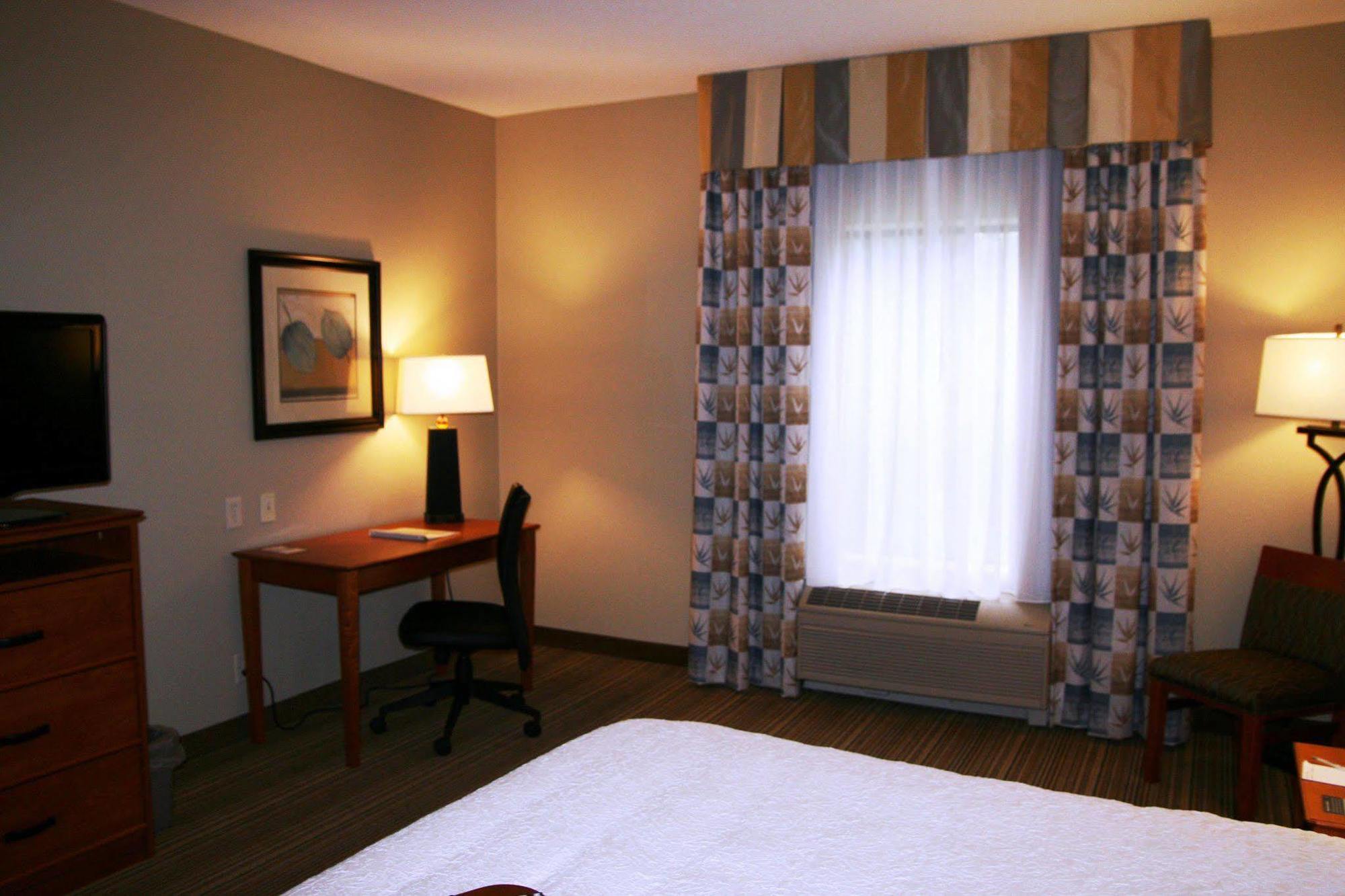 Hampton Inn Laporte La Porte Екстериор снимка