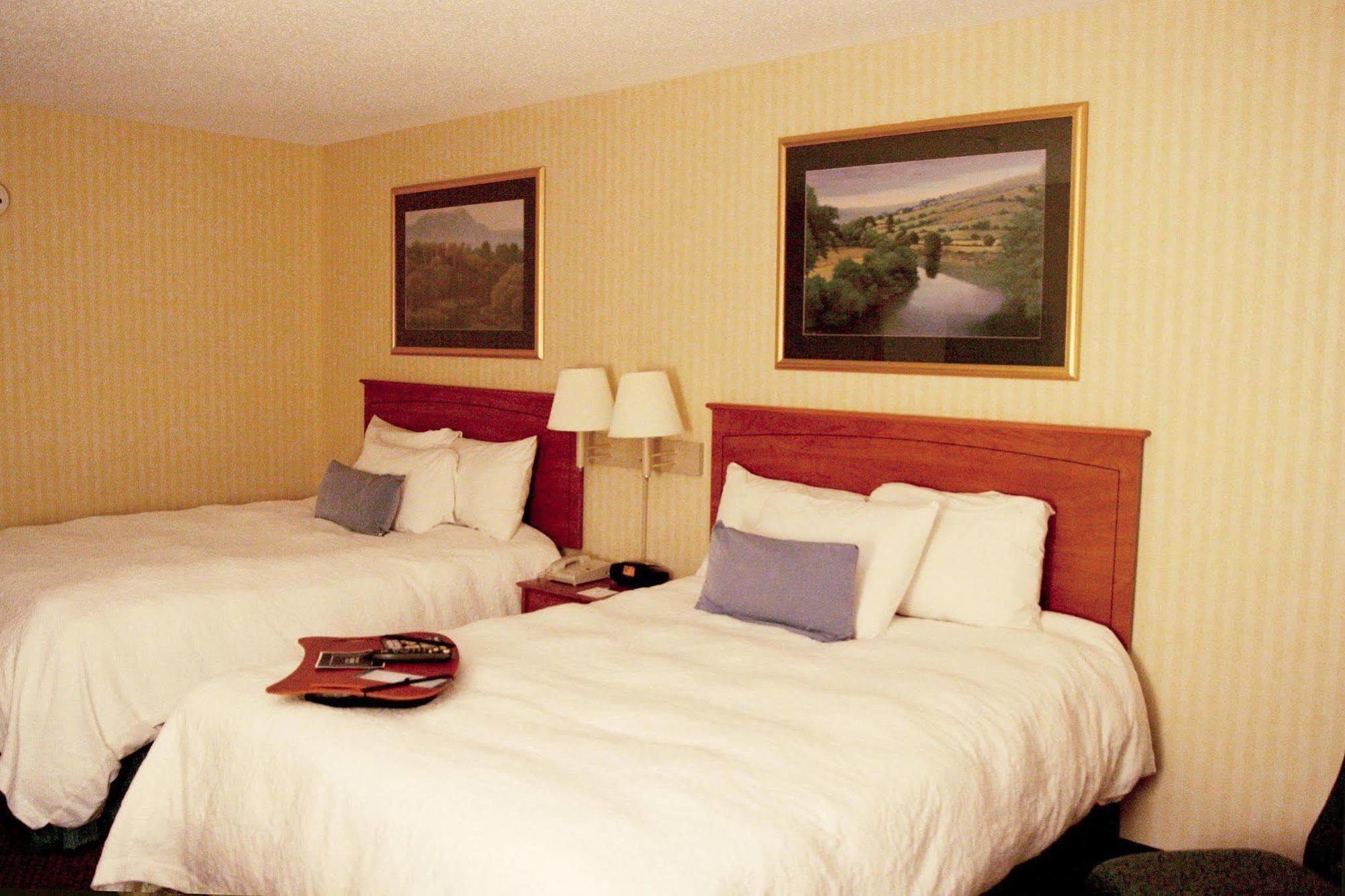 Hampton Inn Laporte La Porte Стая снимка